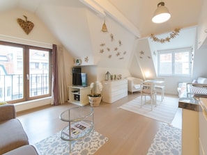 Meubles, Propriété, Table, Fenêtre, Bois, Canapé, Design Intérieur, Chaise, Cadre, Sol