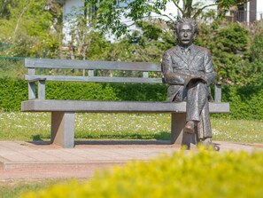 Plante, Meubles, Extérieur Banc, Statue, Sculpture, Bois, Herbe, Arbre, Banc, Mobilier De Jardin