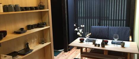 Rent Kikuhama house in Kyoto | Japan Experience - Living room