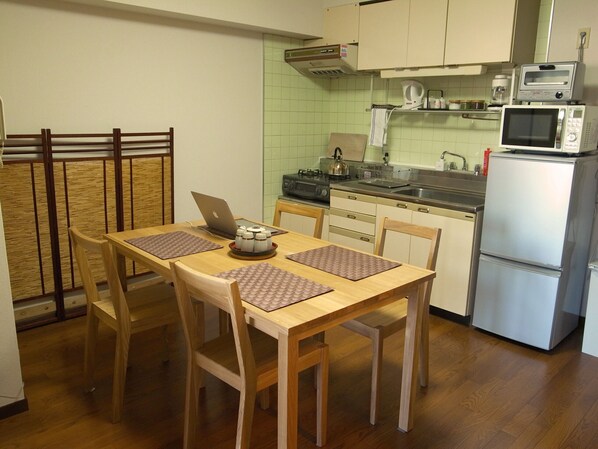 Rent Yuyake apartment in Tokyo - Kitchen / dining room