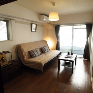 Appartment Asayake in Tokio | Japan Experience - Wohnzimmer