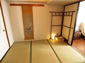 Appartment Asayake in Tokio | Japan Experience - Zimmer im japanischen Tatami-Stil