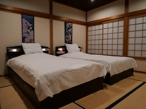 Rent Sakura Aburaya house in Takayama  - Bedroom