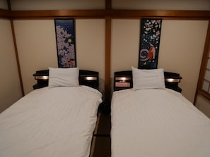 Rent Sakura Aburaya house in Takayama  - Bedroom