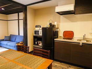 Rent Temarian house in Kanazawa | Japan Experience - Kitchen
