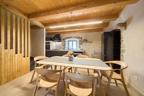 Salle à manger 1