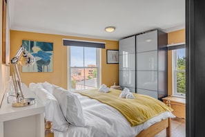 In the master bedroom, you have a Super King size bed, large windows for natural light and amazing penthouse city views.

Linen & towels are provided. You also have a private ensuite with a large walk-in shower and B-day. 