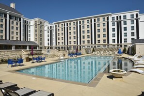 Graceland Outdoor Pool 2 13_3