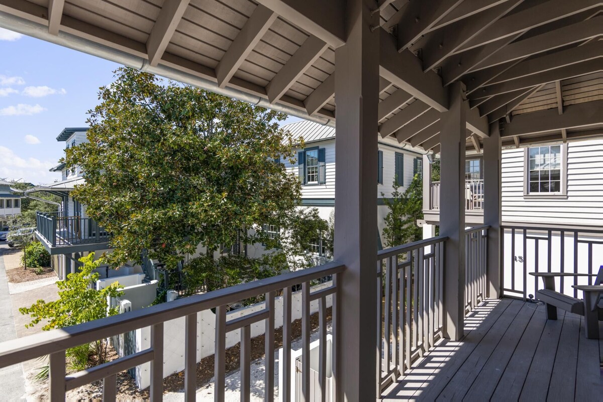 Spend Summer at the Beach! “Firefly” Rosemary Beach Carriage House! 2 Adult Bikes!