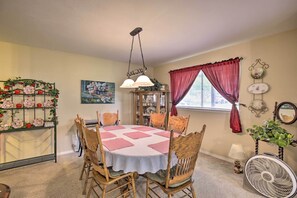 Dining Room | Dishware & Flatware