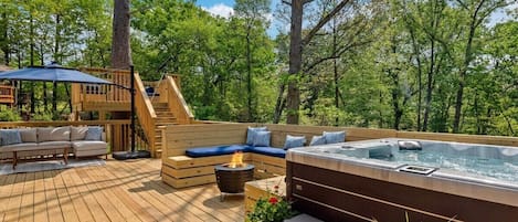 4 person hot tub!