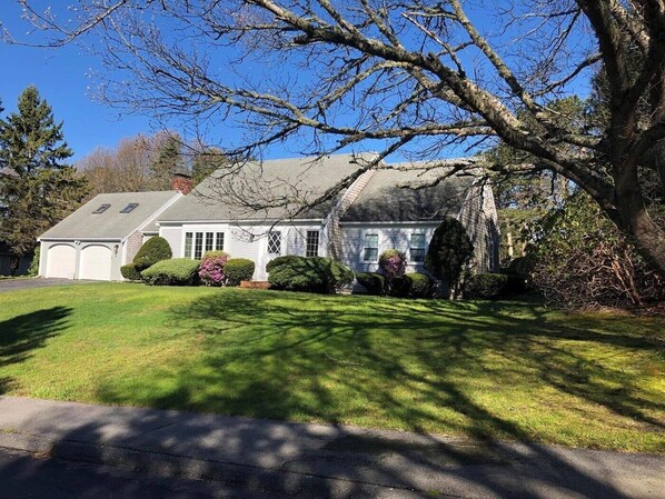 44 Queen Anne Lane