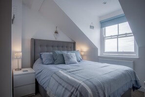 Ramsey Apartment - 2 Bedroom Apartment - Tenby (10720)