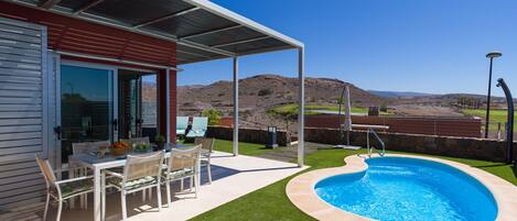 Villa with terrace and pool in Salobre Golf Resort