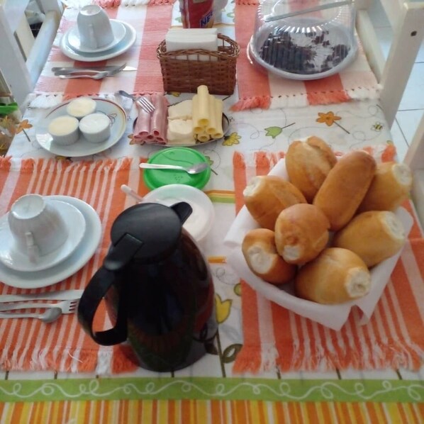 Breakfast meal