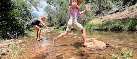 The East Verde River flows directly through this beautiful private property