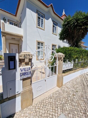 Entrada da Villa Gabriela