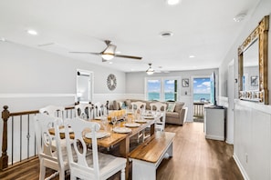 Seating for 10. Enjoy those special meals with unforgettable views.