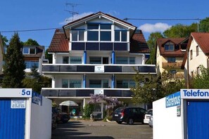 Blick aufs Gästehaus, Südseite