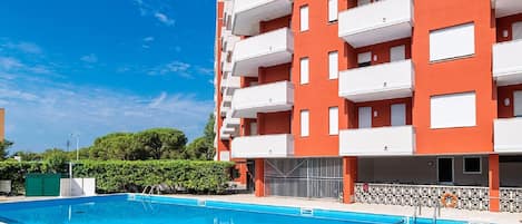 Holiday Home Swimming Pool