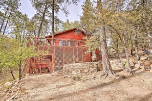 Cabin Exterior | Dog Friendly w/ Fee