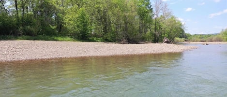 Pebble Beach at Split in River