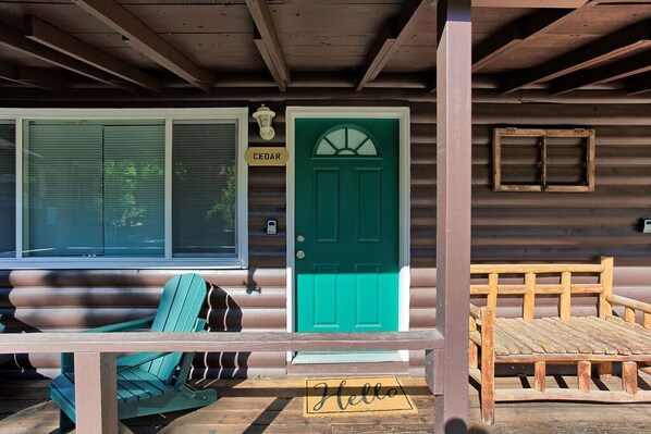 Welcome to the Cedar Cabin getaway at Riverside Cabins!