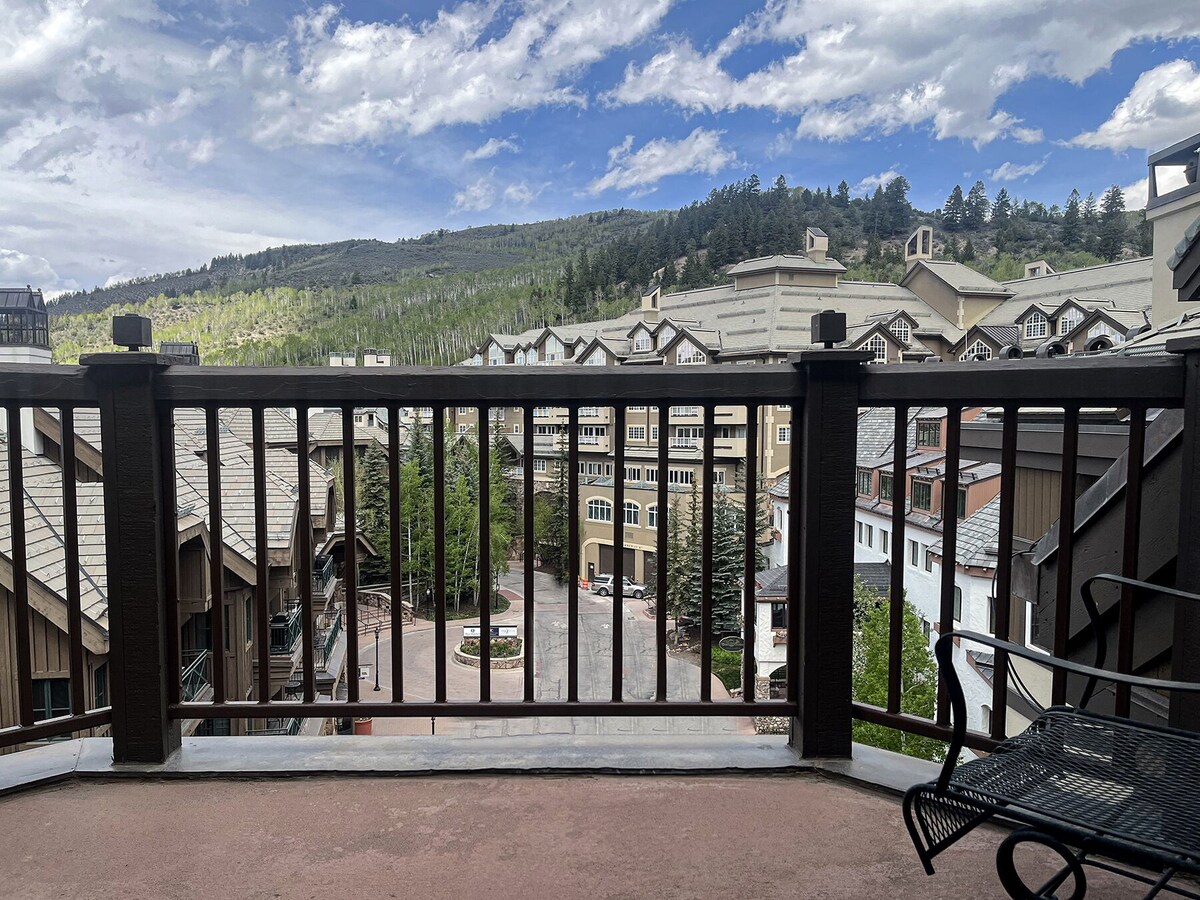 Walk to slopes! Beaver Creek Village Condo in the heart of the Village.