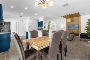 9013 Murano Mews (34).jpg