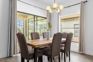 9013 Murano Mews (35).jpg