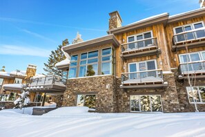 Building, Handrail, Banister, House, Outdoors