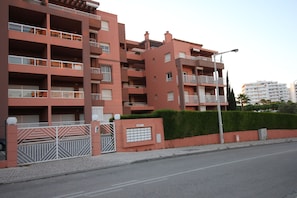Entrada do condomínio privado