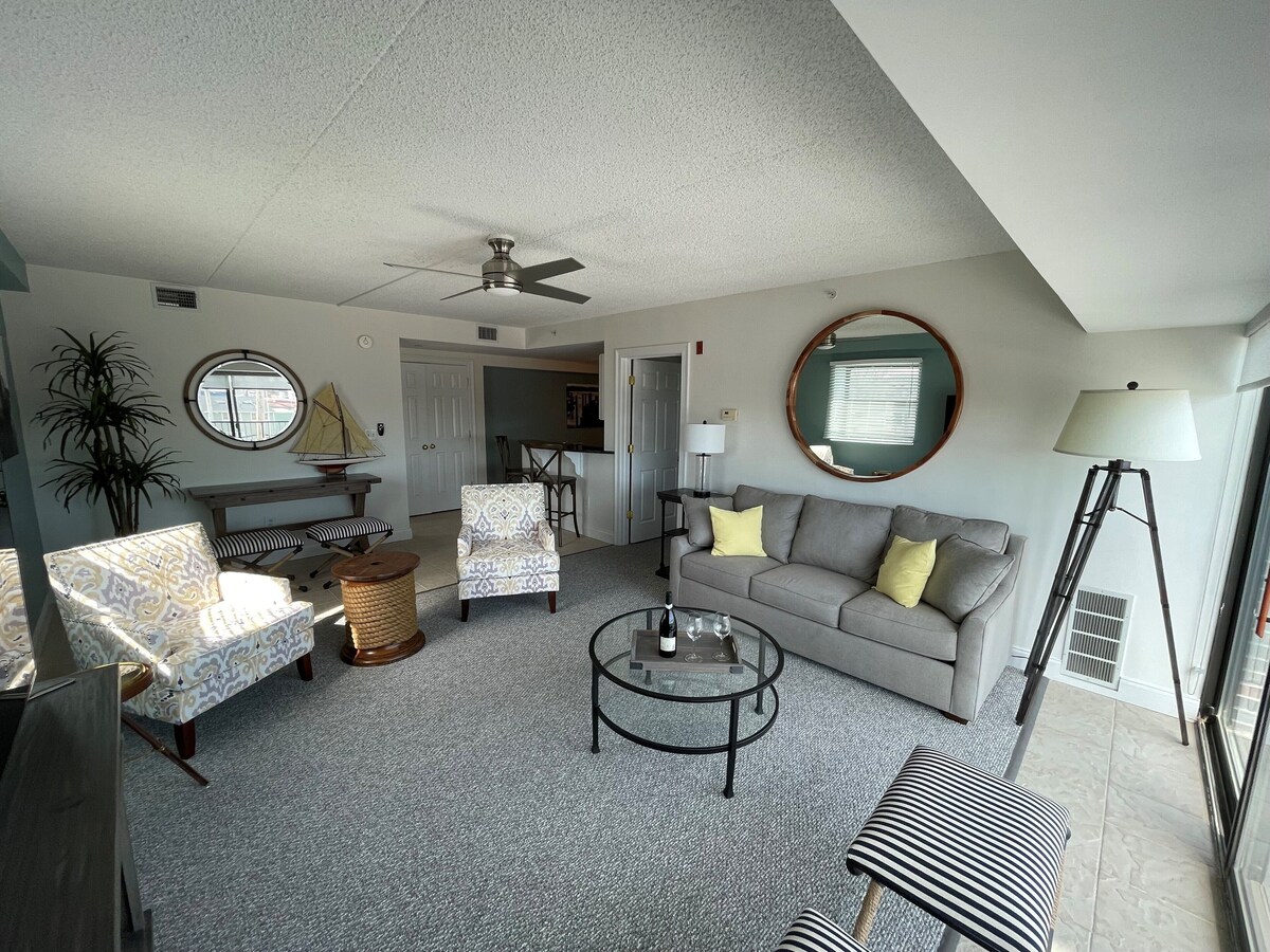 Harbor Views, Perfect Downtown Location