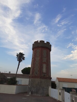 tour acec possibilité d'accéder pour voir st pierre d'oleron vu d'en haut.