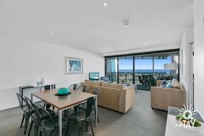 Open plan design to make it easier for everyone to gather around 👨👩👧👦