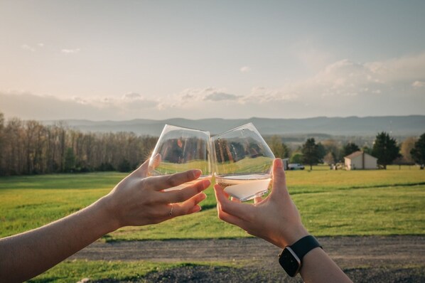 Cheers to the mountain and valley views that Casa Nube offers its guests 