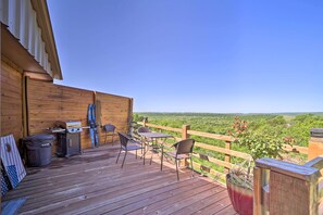 Private Deck | Gas Grill | Outdoor Seating