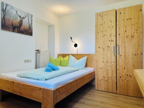 Appartement Kienberg 17 qm, kleiner Balkon, Kochnische, 1 Wohnschlafraum, 1 P.-Betz
