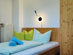 Appartement Kienberg 17 qm, kleiner Balkon, Kochnische, 1 Wohnschlafraum, 1 P.-Bett