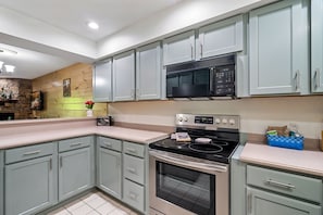 Full Kitchen