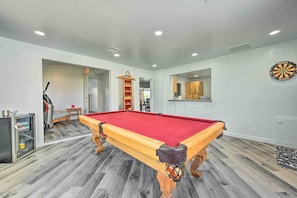 Entertainment Room | Dog Friendly w/ Fee