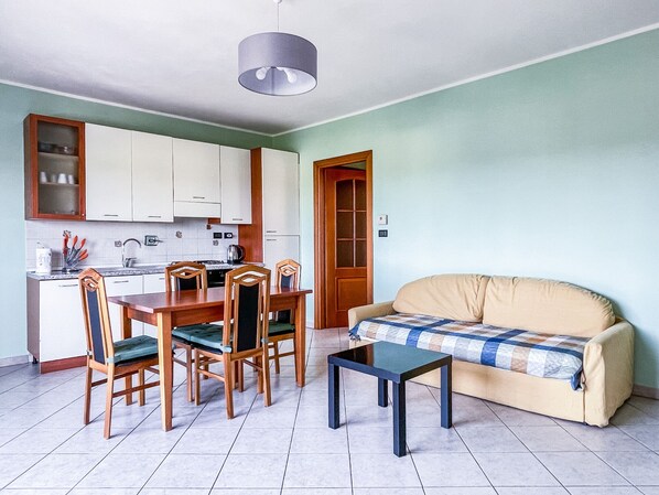Living room/Kitchen MYHOUSE INN TORINO -Solo Affitti Brevi