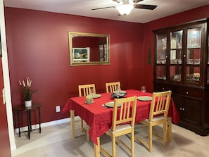 Dining room with extendable table seating up to 6