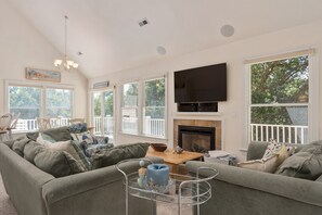 Welcoming 2nd floor sitting area just off the kitchen.