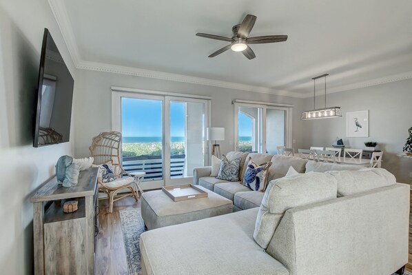 Fabulously Updated Oceanfront Outrigger Townhome