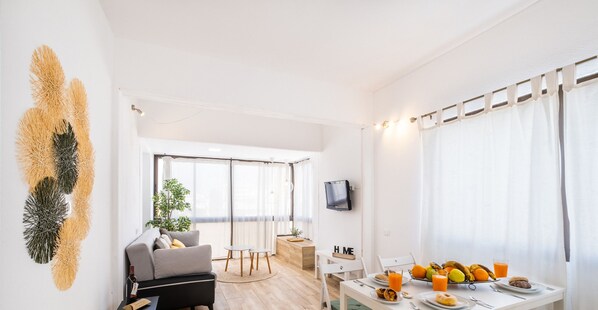 Living room Natural lighting 