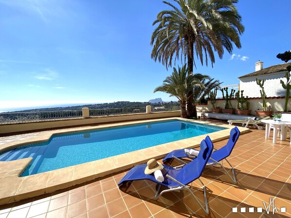 Villa with spectacular sea views