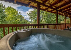 Bain à remous extérieur