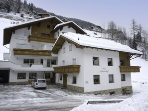 Snow, Sky, Building, Window, Tree, House, Slope, Plant, Freezing, Cottage