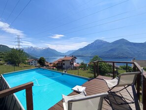 Wasser, Pflanze, Gebäude, Daytime, Eigentum, Himmel, Schwimmbad, Azurblau, Baum, Gewässer
